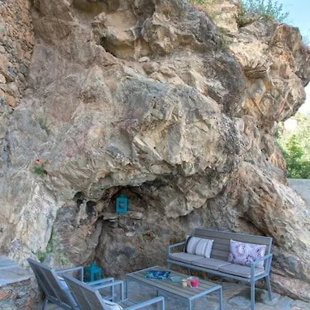 Le San Petrone-tour En Pierre En Centre Corse Entre Et Montagne Appartamento Moltifao