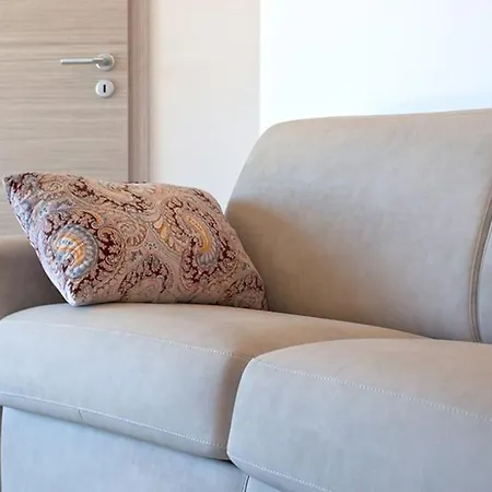 Le San Petrone-tour En Pierre En Centre Corse Entre Et Montagne *